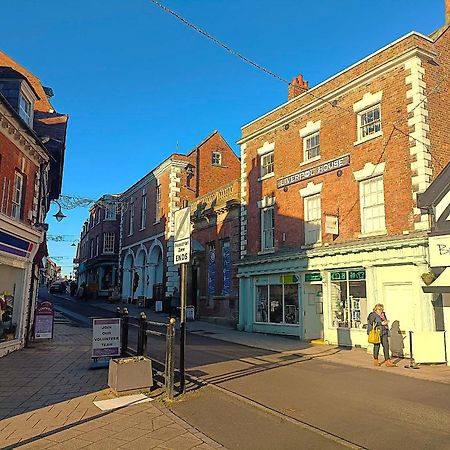 Charming Terrace Home In Whitchurch วิตเชิร์ช ภายนอก รูปภาพ