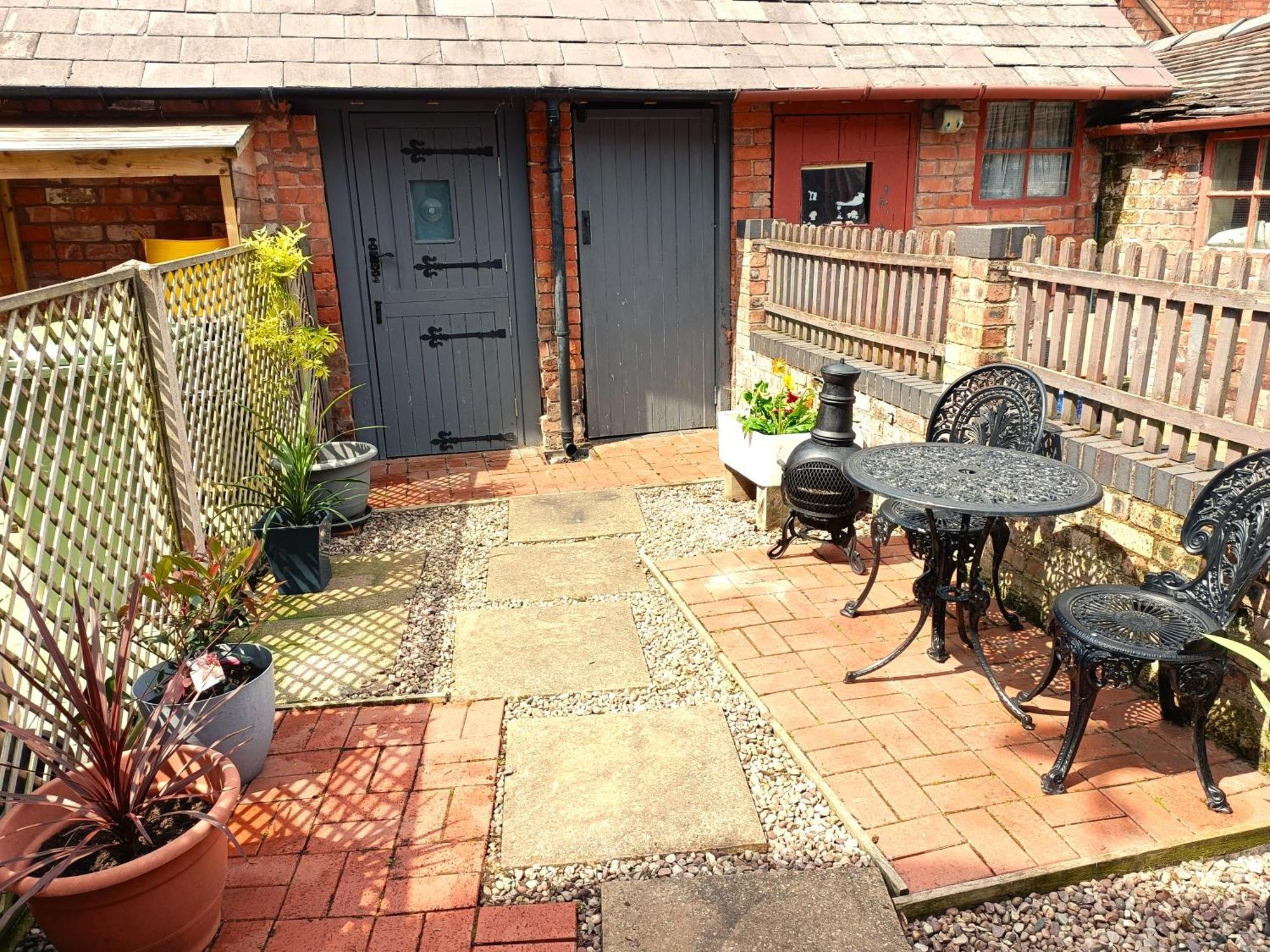 Charming Terrace Home In Whitchurch วิตเชิร์ช ภายนอก รูปภาพ